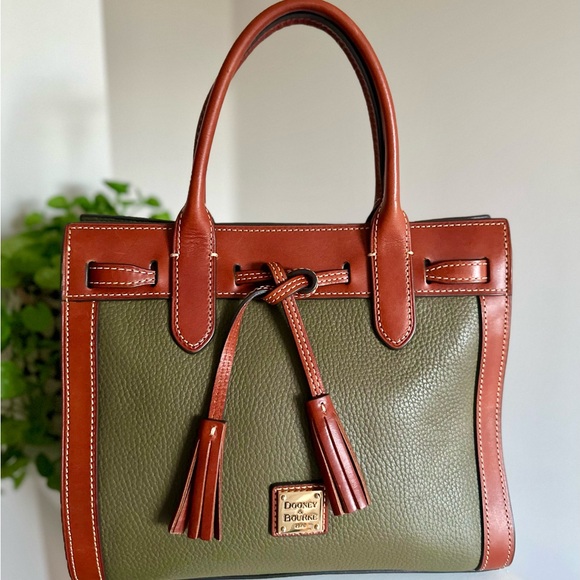 Dooney & Bourke Ariel Satchel in Olive Green EUC - Picture 1 of 11